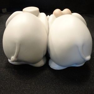 Home Interiors (HOMCO) Accents - 1993 Porcelain Elephants In Love Figurine HOMCO Home Interiors (HOMCO) Accents - 1993 Porcelain Elephants In Love Figurine HOMCO